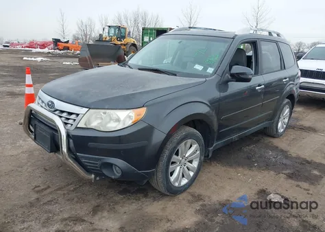 2013 Subaru Forester 2.5X Touring z USA, uszkodzony, nr VIN JF2SHAGC9DH437463